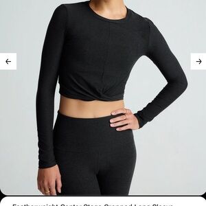 NWT Beyond Yoga Featherweight Center Stage LS Pullover in Black